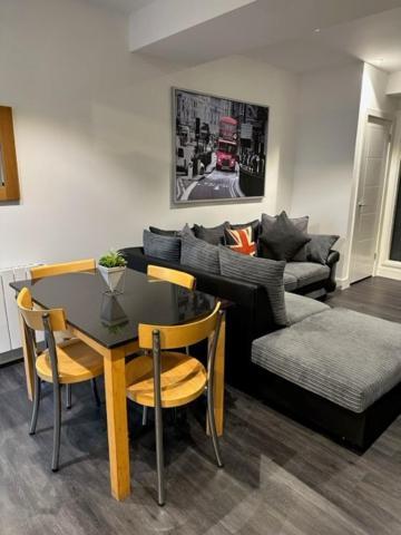 Stunning Flat With Parking Free Near Sutton Station Apartment Cheam Exterior photo
